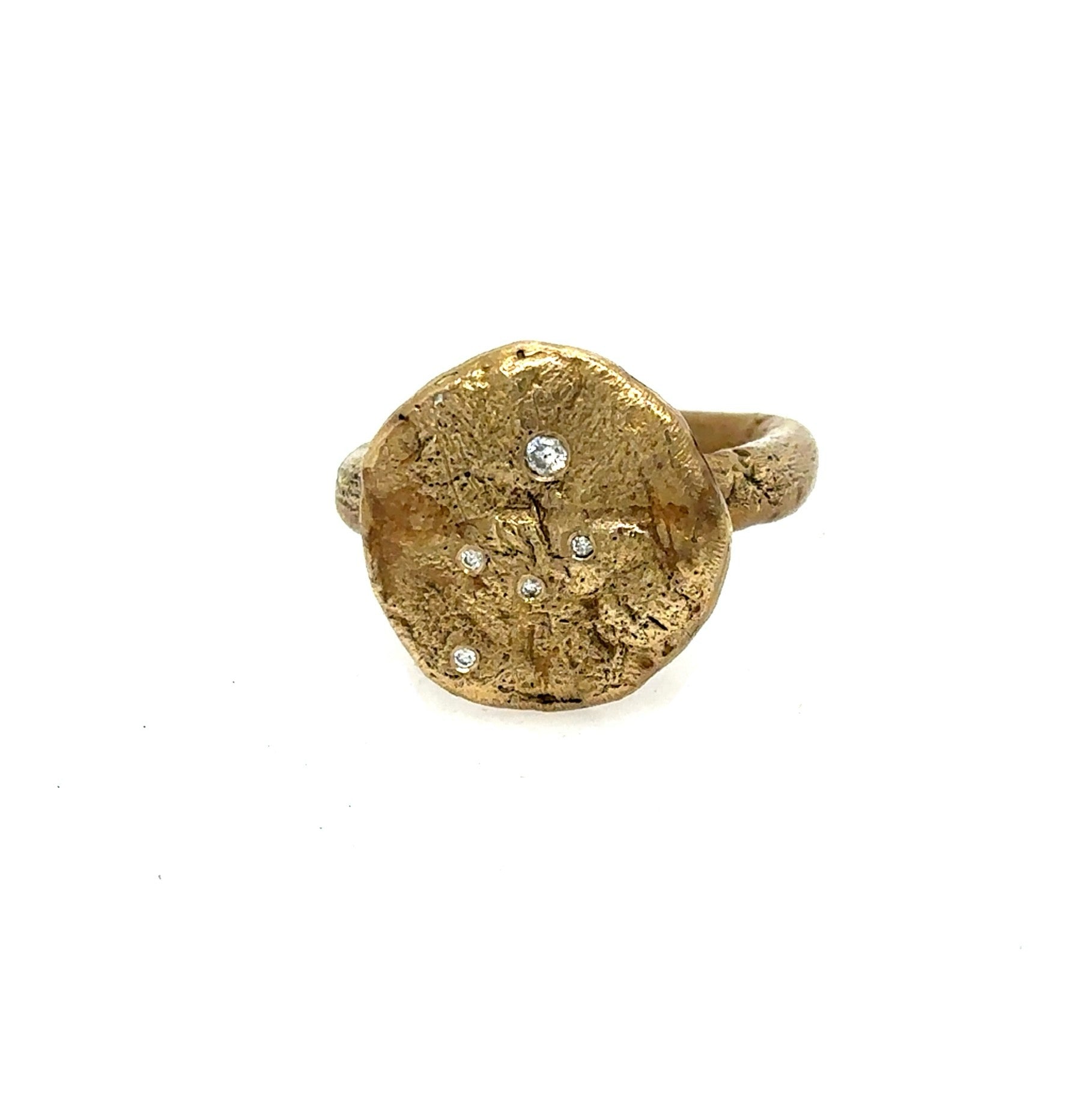 The surface of celestial bodies tells the story of their transformation – impacts and eruptions that forever changed their landscape. Our Cosmic Crater Ring captures that same raw beauty that mimics the terrain of distant worlds and the scattered diamonds appear like stars emerging from cosmic dust.