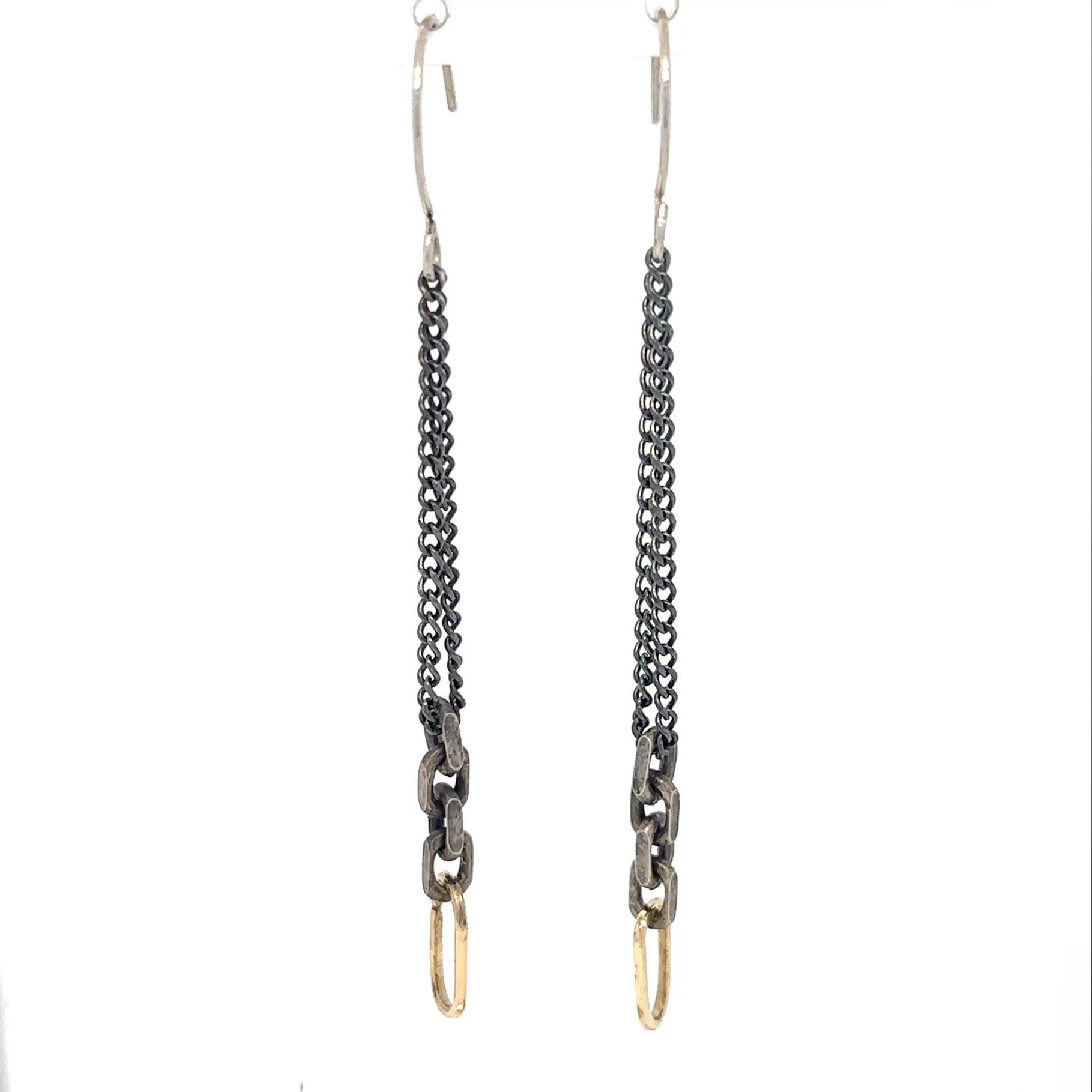 Close up Horizon Earrings
