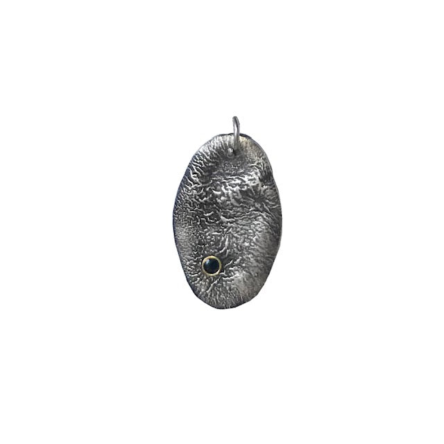 Hope is a dream or desire that you want to have happen in your life. We all have a wish or resolution we are working towards. But we get distracted. Or start to doubt. This Talisman, Hope is thoughtfully designed to help you manifest your dreams and desires.
