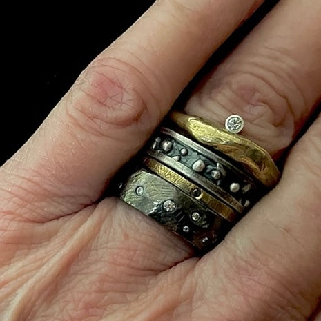 Venus Ring with Diamonds