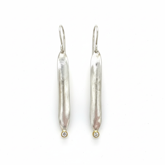 The Strength Talisman Earrings  serve as a constant reminder that your power is not external – it's an intrinsic part of who you are. As you don the Strength Talisman Earrings, feel it resonate with your inner warrior.