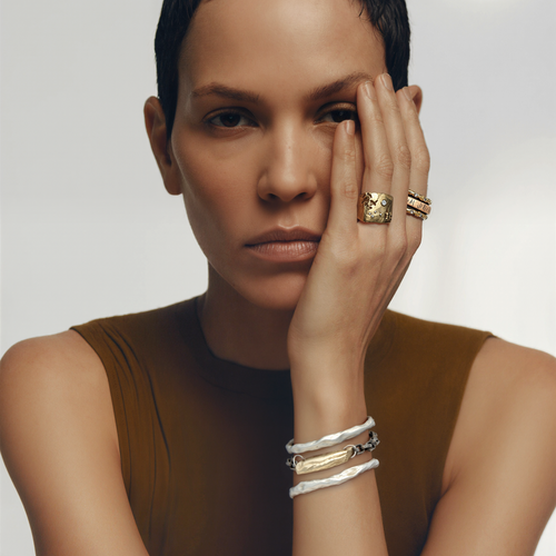 Pulse Chain Bracelet in Bronze and Two Current Cuffs in Silver on model