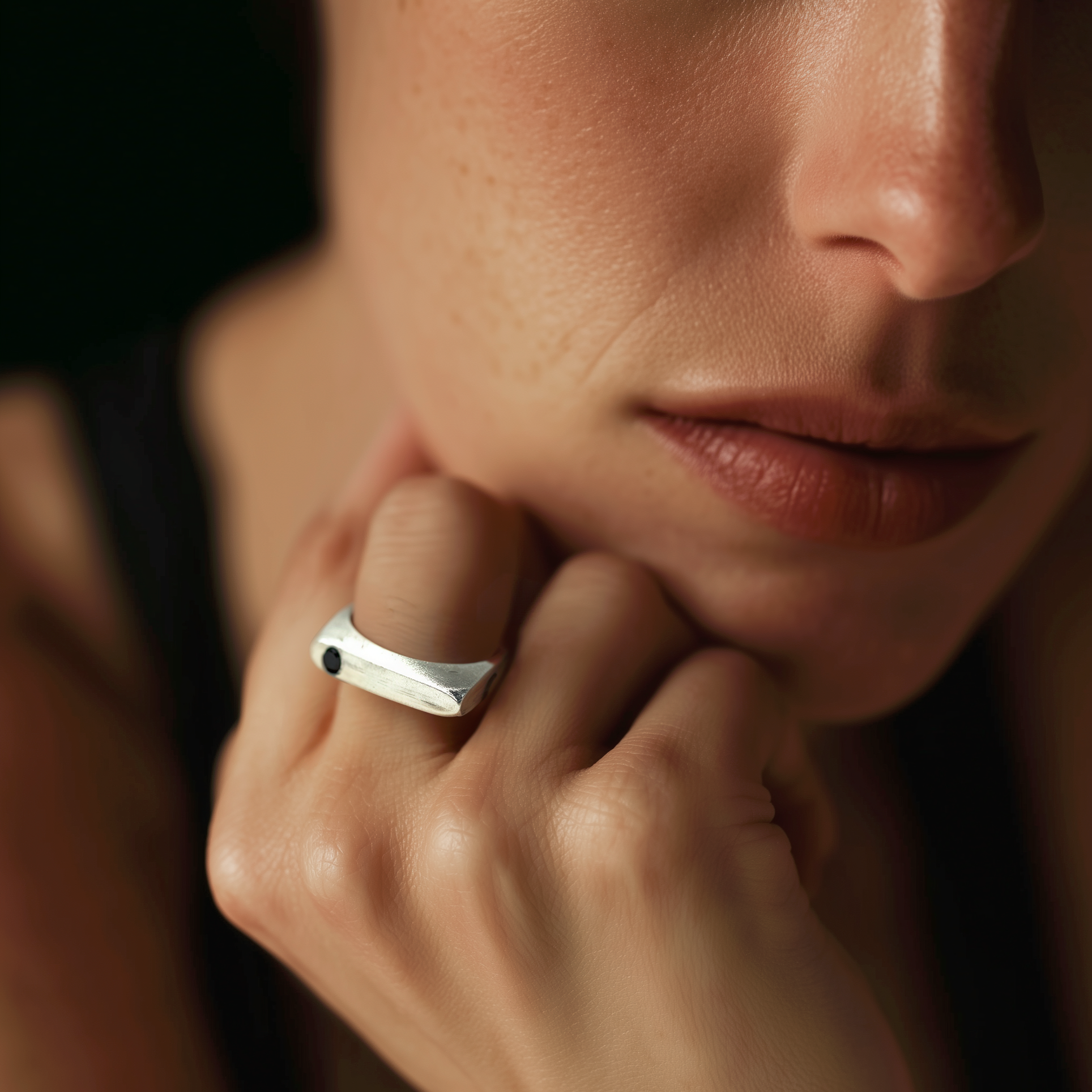 Close up of the Lunar Eclipse Ring in Silver on model