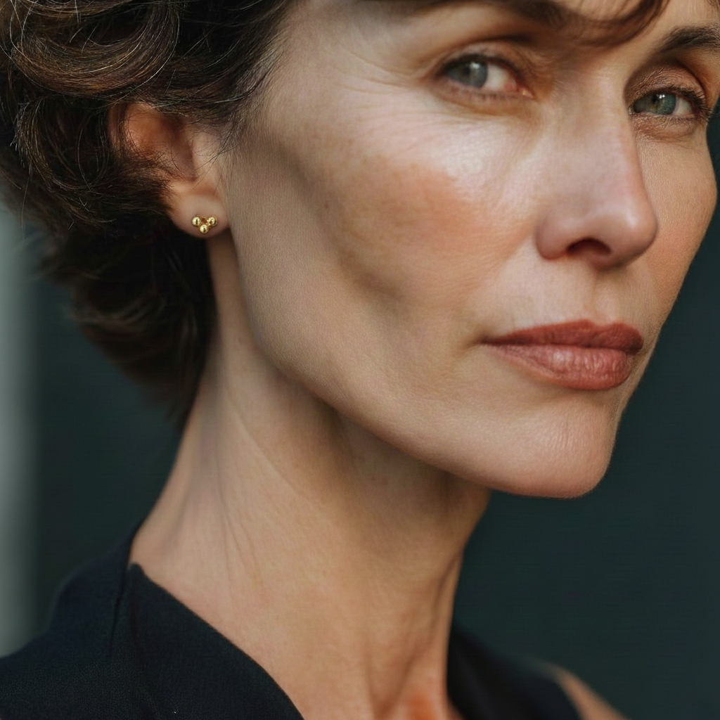 Hoshi 18kt Gold Stud Earrings on Model