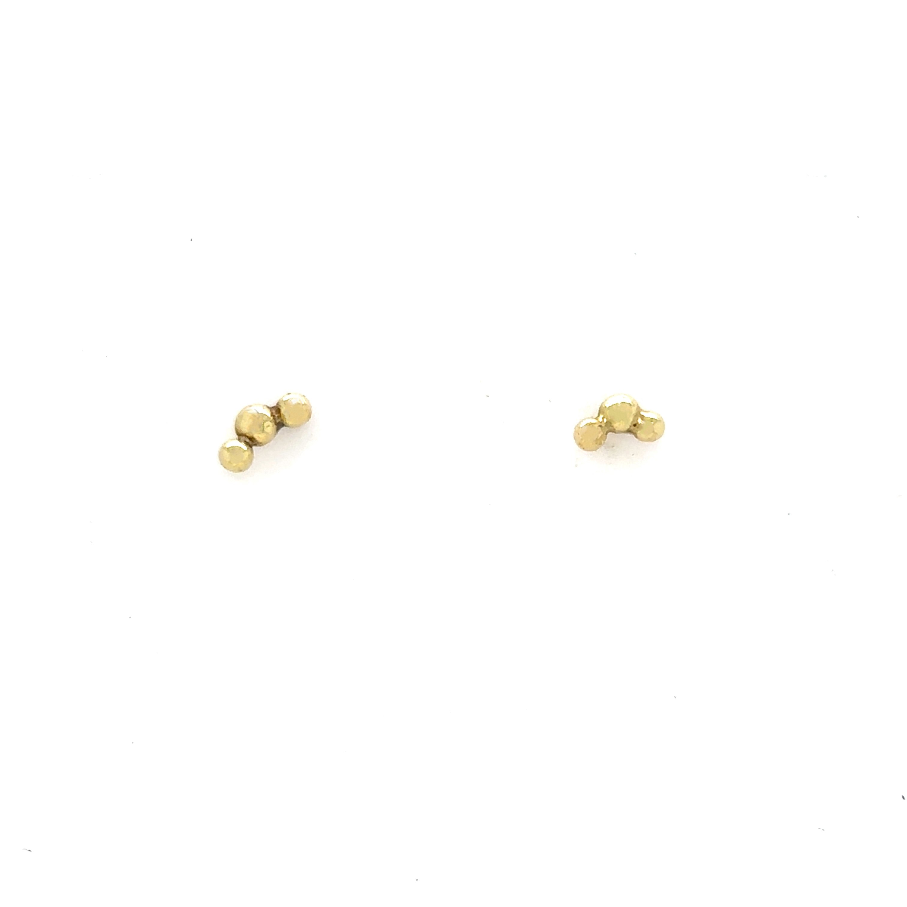 The clustered elements on the Hoshi Stud Earrings represent the gathering of spiritual energy - ki at points where the body connects to the greater universe. Worn at the ears, they serve as subtle reminders to listen to your intuition and the wisdom passed through the generations before you.