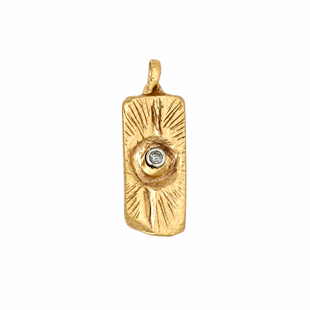 Close up of the Passage Talisman Pendant