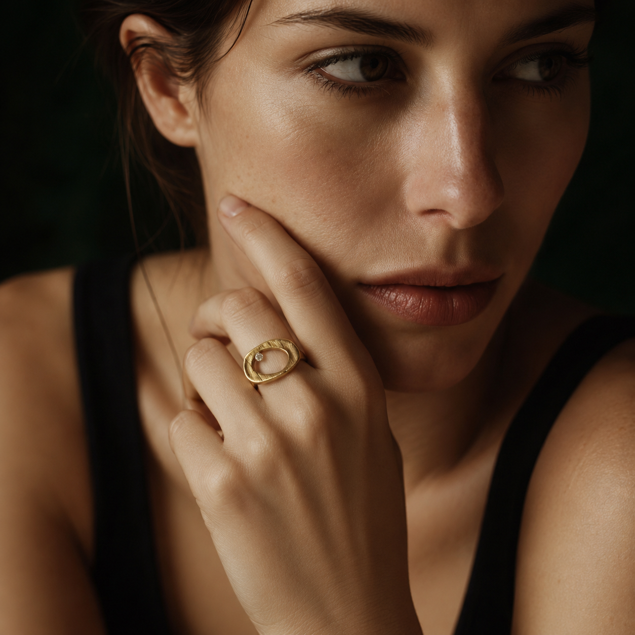 Model wearing Bronze Ovum Ring