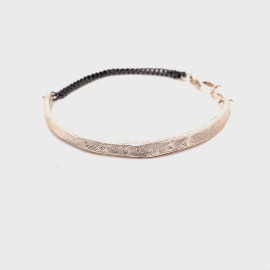 The Skipping Stones Simple Bracelet tells you and the universe - you're worth it!